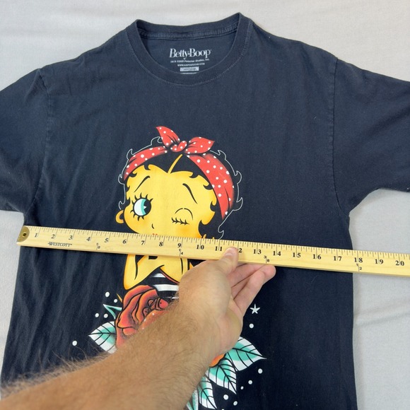 Betty‎ Boop Shirt Adult Medium Black Betty and Roses T shirt - Picture 7 of 10